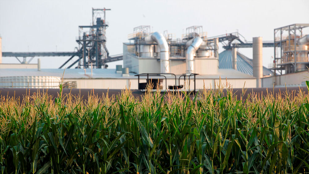 An ethanol refinery in Chancellor, S.D., one of many in the midwest, is shown, July 22, 2021. North Dakota’s biggest oil driller says it will commit $250 million to help fund a proposed pipeline that would gather carbon dioxide produced by ethanol plants across the Midwest and pump it underground for permanent storage. Billionaire oil tycoon Harold Hamm’s Continental Resources was scheduled to make a formal announcement of the investment into Summit Carbon Solutions’ $4.5 billion pipeline Wednesday, March 2, 2022 at an ethanol plant in North Dakota.